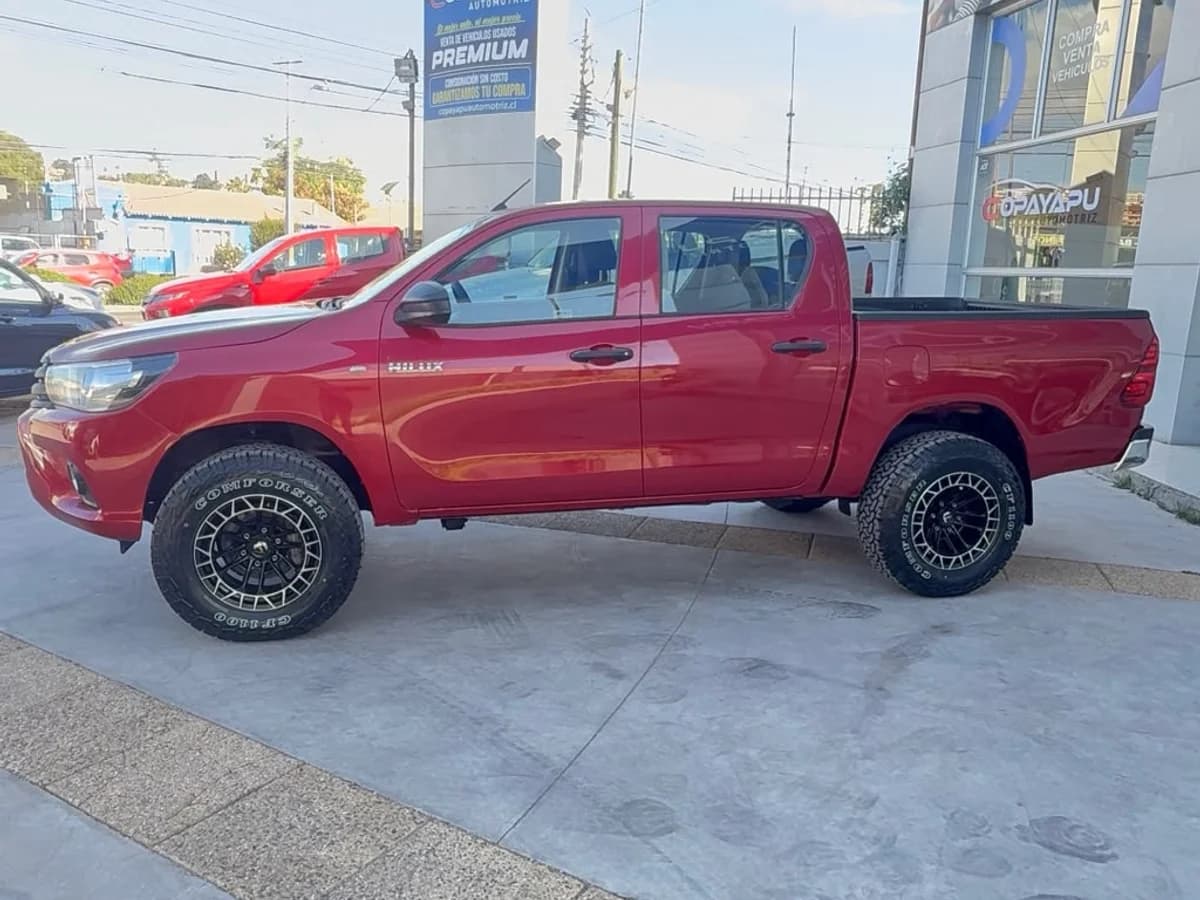 TOYOTA Hilux 2.4 4X4 2023 - Imagen 5