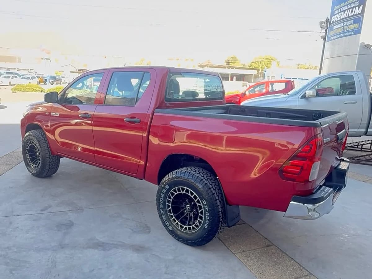TOYOTA Hilux 2.4 4X4 2023 - Imagen 6