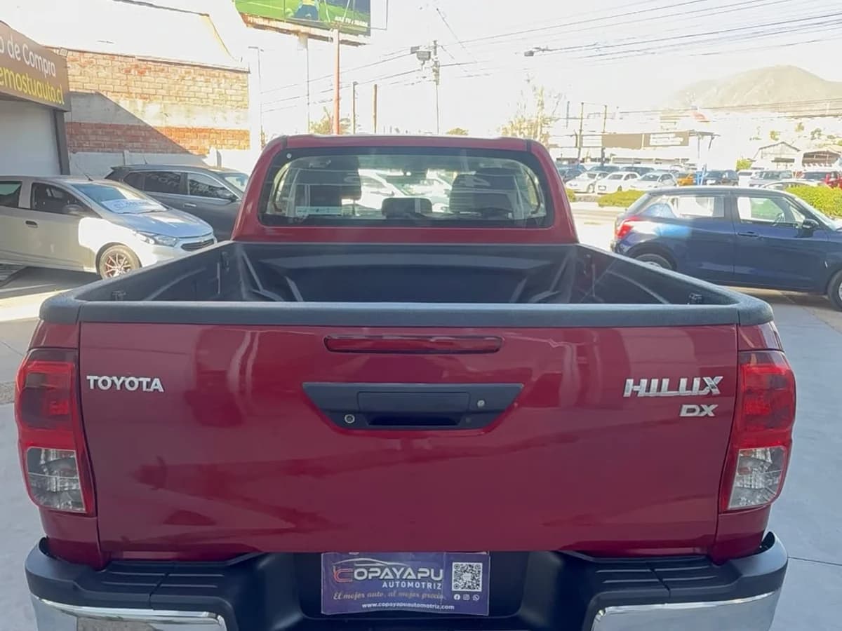 TOYOTA Hilux 2.4 4X4 2023 - Imagen 10