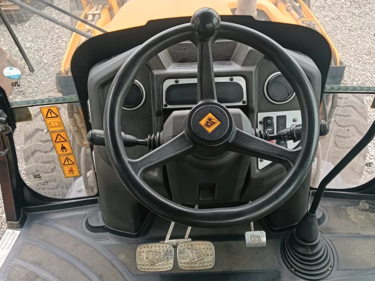 JCB 3CX 4X4 2023 - Imagen 10