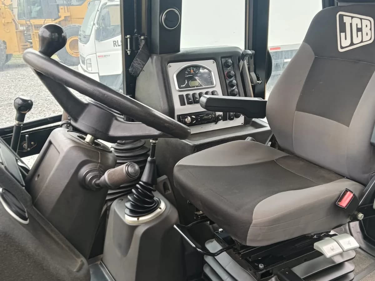 JCB 3CX 4X4 2023 - Imagen 13
