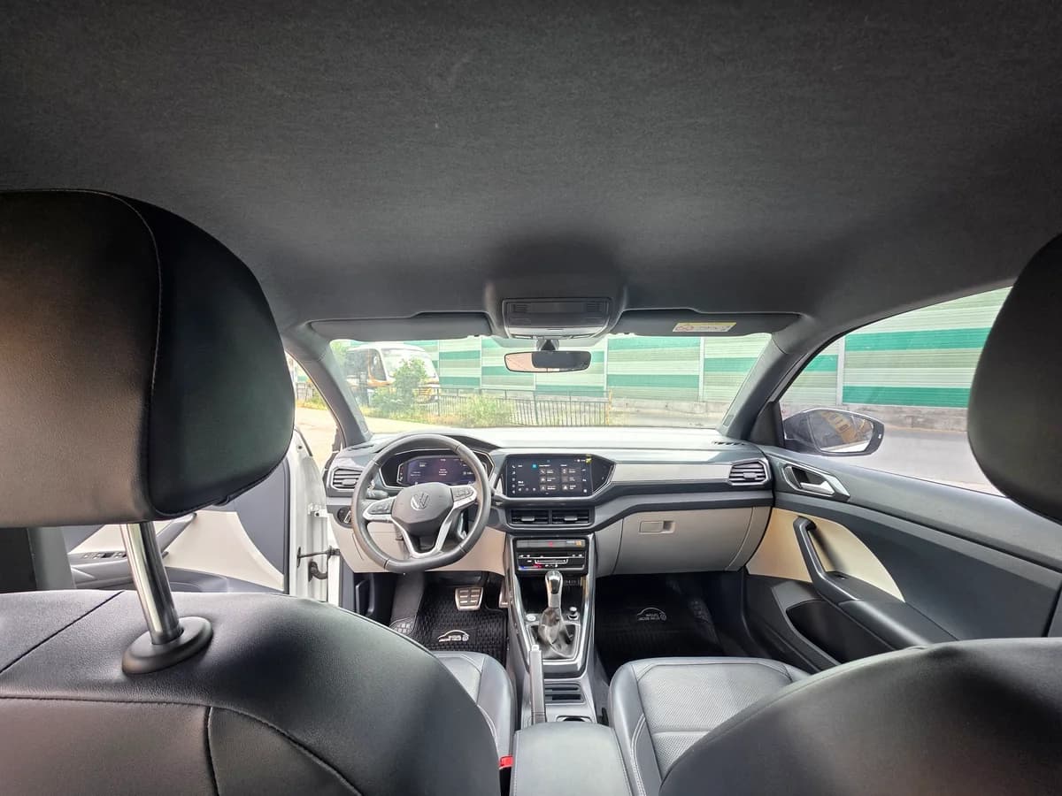 VOLKSWAGEN T-Cross COMFORTLINE 1.0 TSI 2025 - Imagen 12