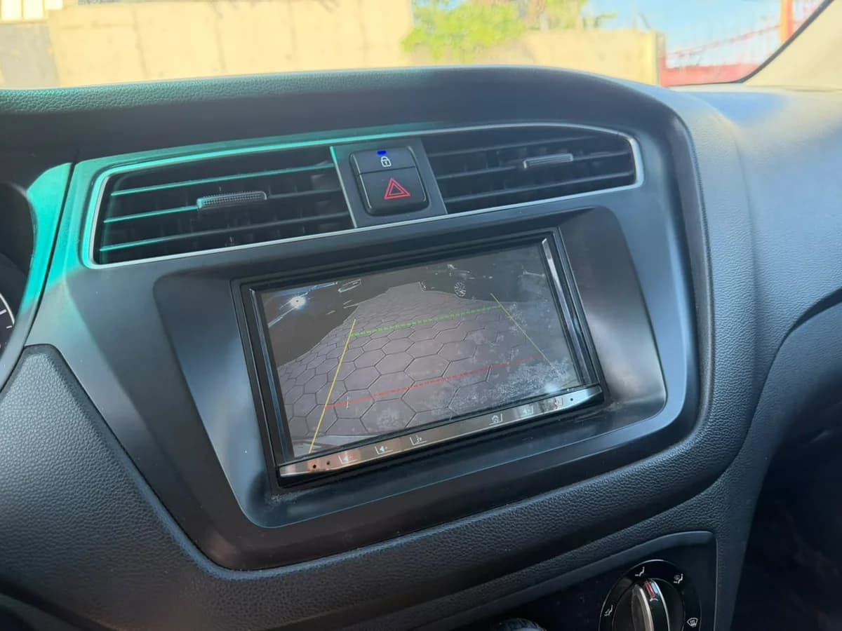 HYUNDAI i20 1.4 2019 - Imagen 2