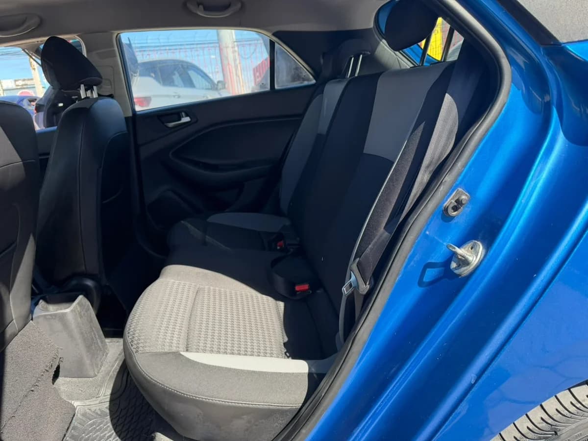 HYUNDAI i20 1.4 2019 - Imagen 4