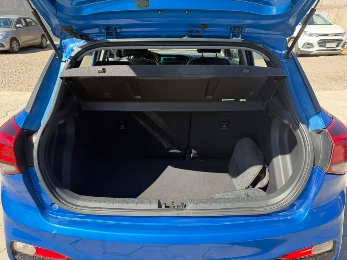 HYUNDAI i20 1.4 2019 - Imagen 11
