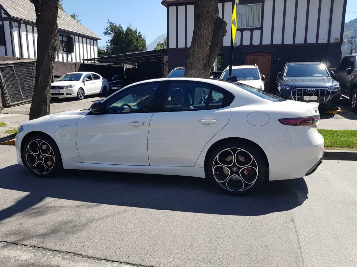 ALFA ROMEO Giulia Veloce Q4 280CV 2.0 AT - Imagen 6