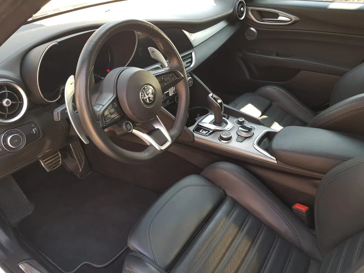 ALFA ROMEO Giulia Veloce Q4 280CV 2.0 AT - Imagen 8