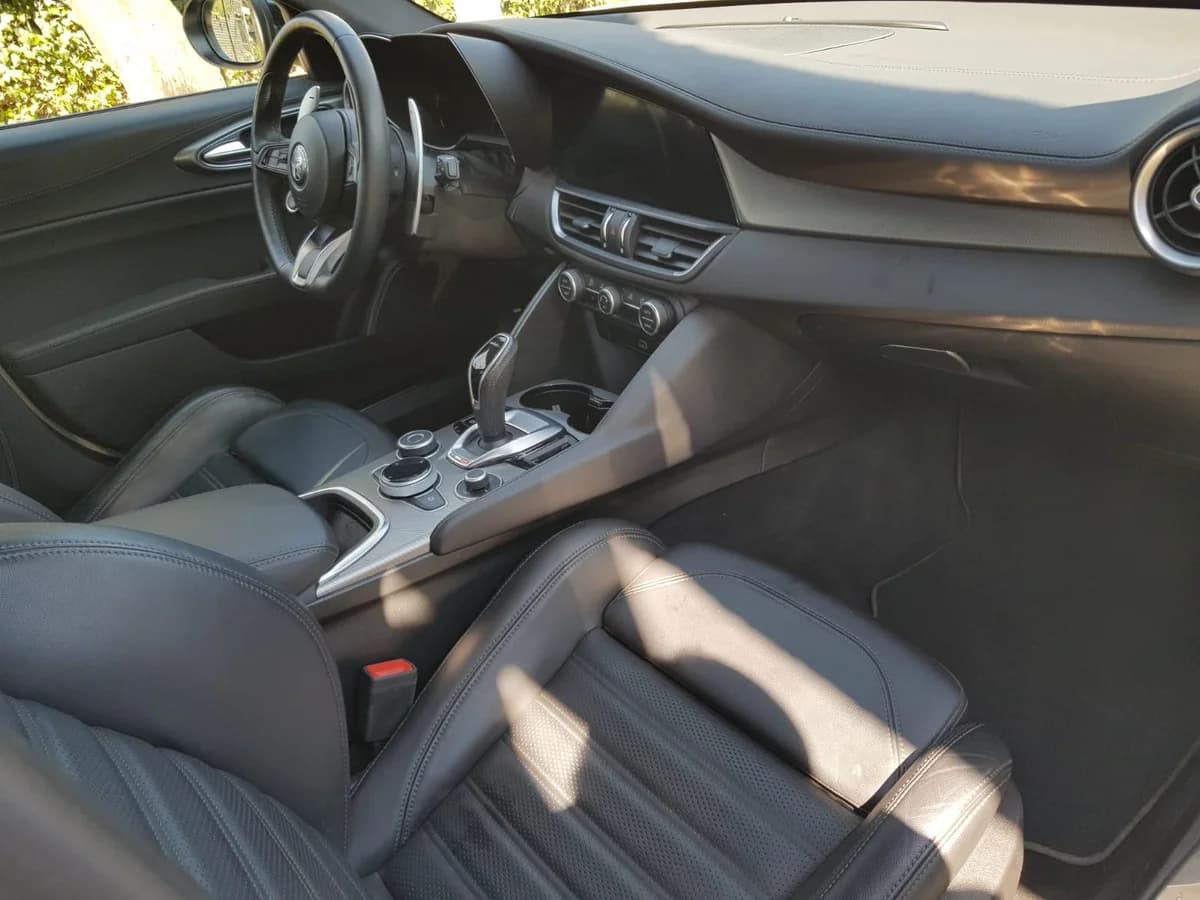 ALFA ROMEO Giulia Veloce Q4 280CV 2.0 AT - Imagen 9