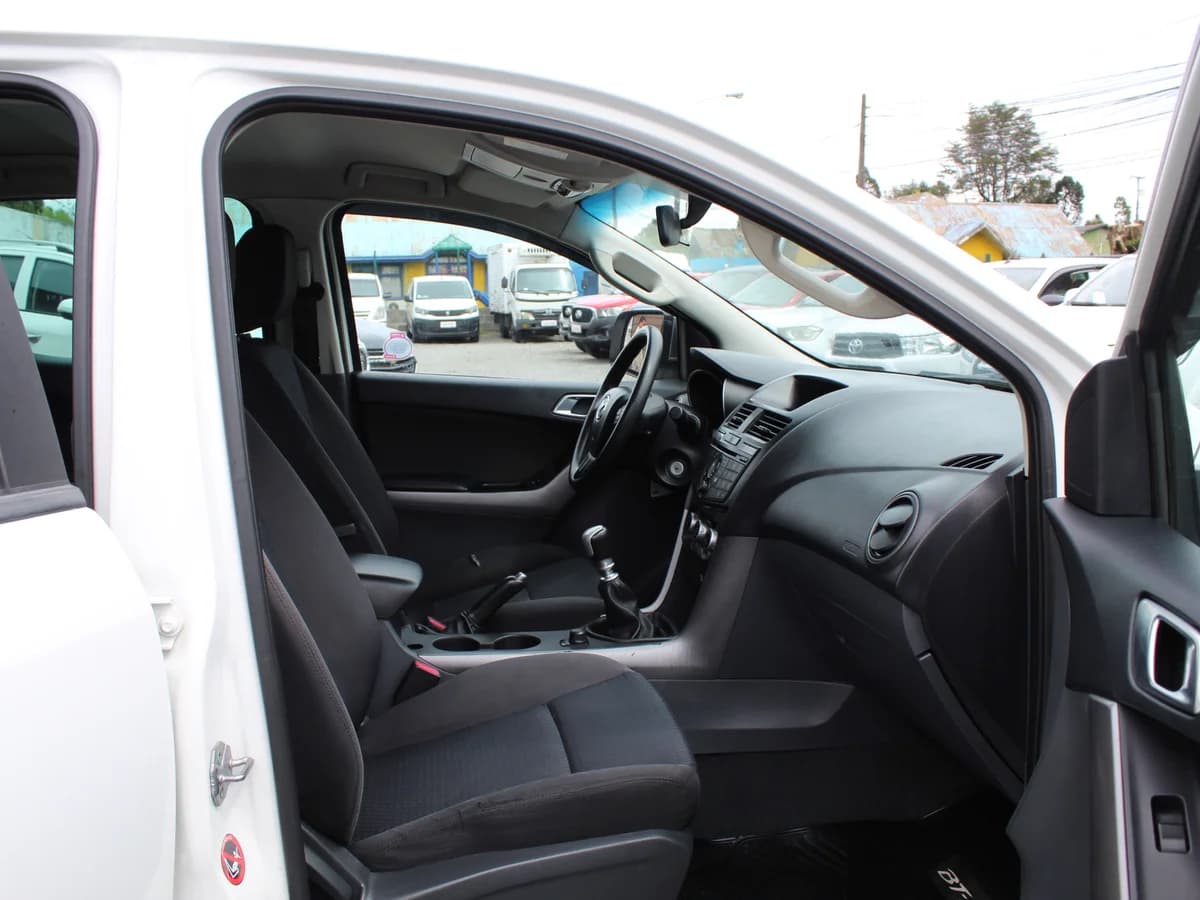MAZDA NEW BT 50 DCAB SDX 4x4 2.2 2019 - Imagen 6