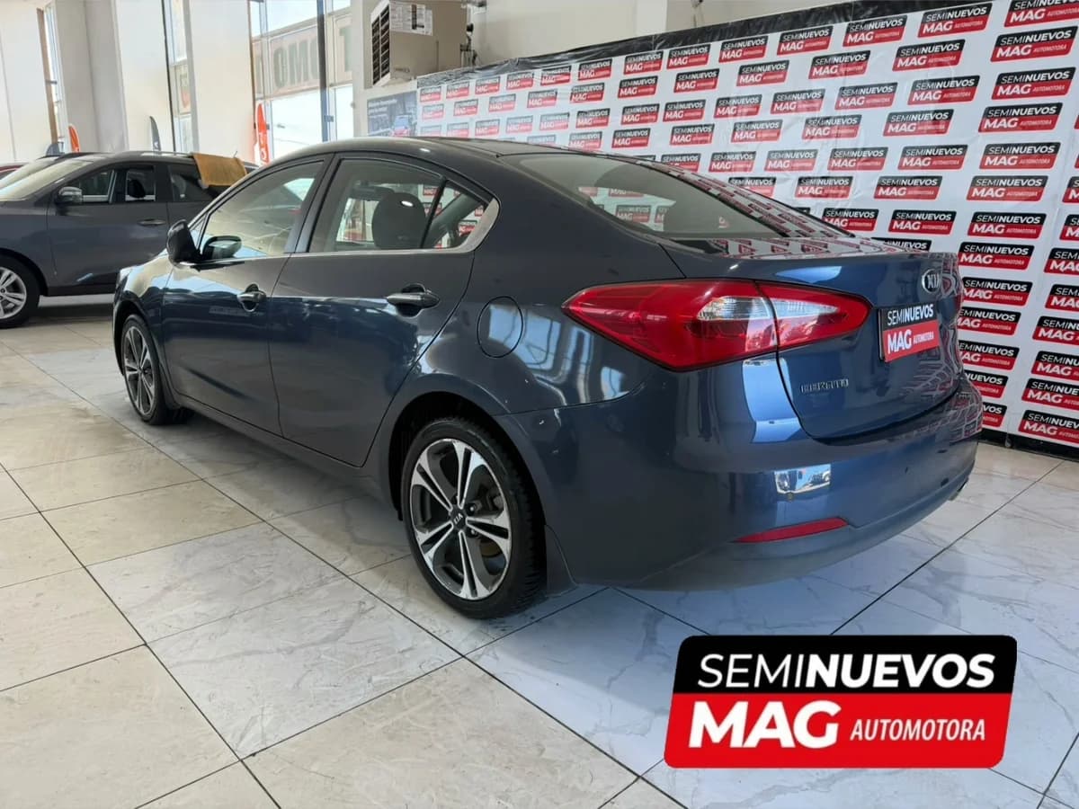 KIA Cerato SX 1.6 2016 - Imagen 3