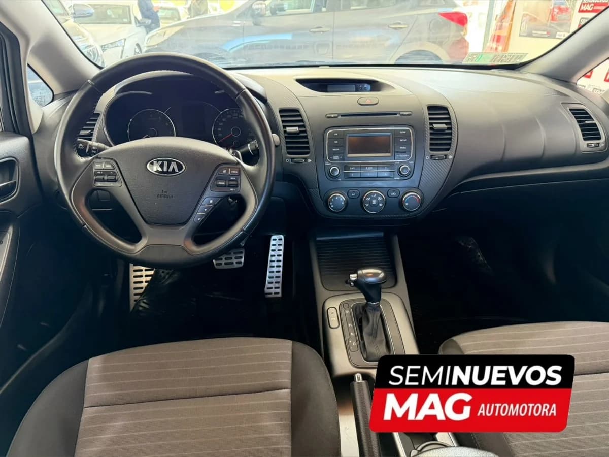 KIA Cerato SX 1.6 2016 - Imagen 4