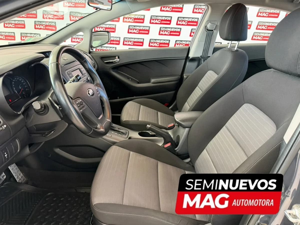 KIA Cerato SX 1.6 2016 - Imagen 7