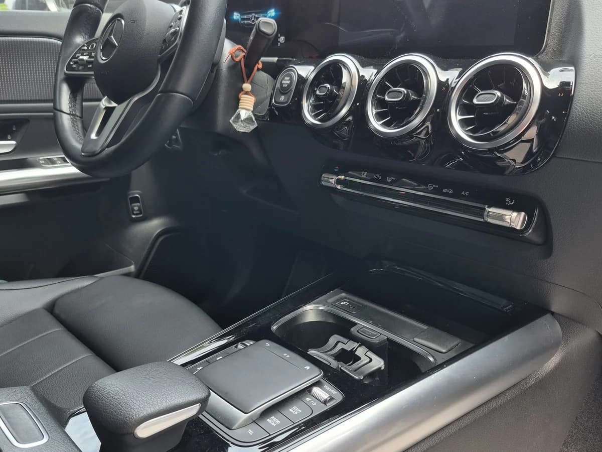 MERCEDES BENZ Gla 200 2022 - Imagen 10