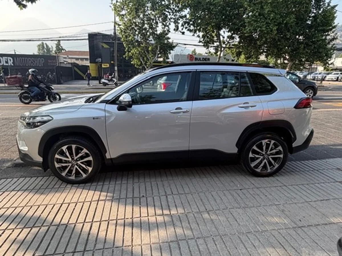 TOYOTA COROLLA CROSS 1.8 HEV SEG 2025 - Imagen 8