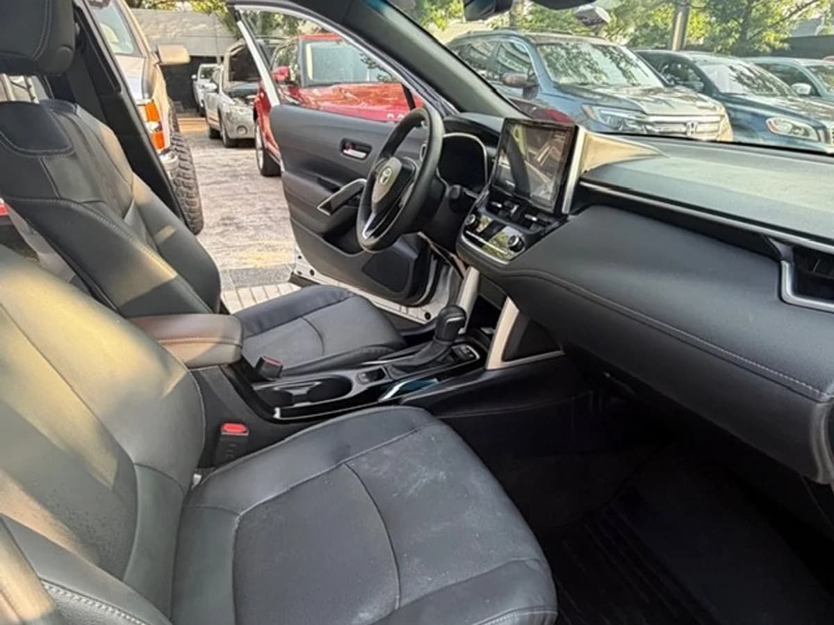 TOYOTA COROLLA CROSS 1.8 HEV SEG 2025 - Imagen 9
