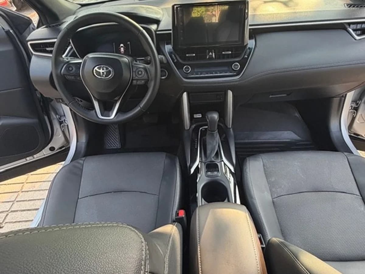 TOYOTA COROLLA CROSS 1.8 HEV SEG 2025 - Imagen 16