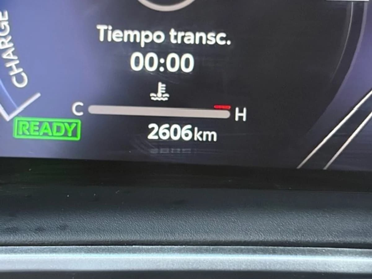 TOYOTA COROLLA CROSS 1.8 HEV SEG 2025 - Imagen 20