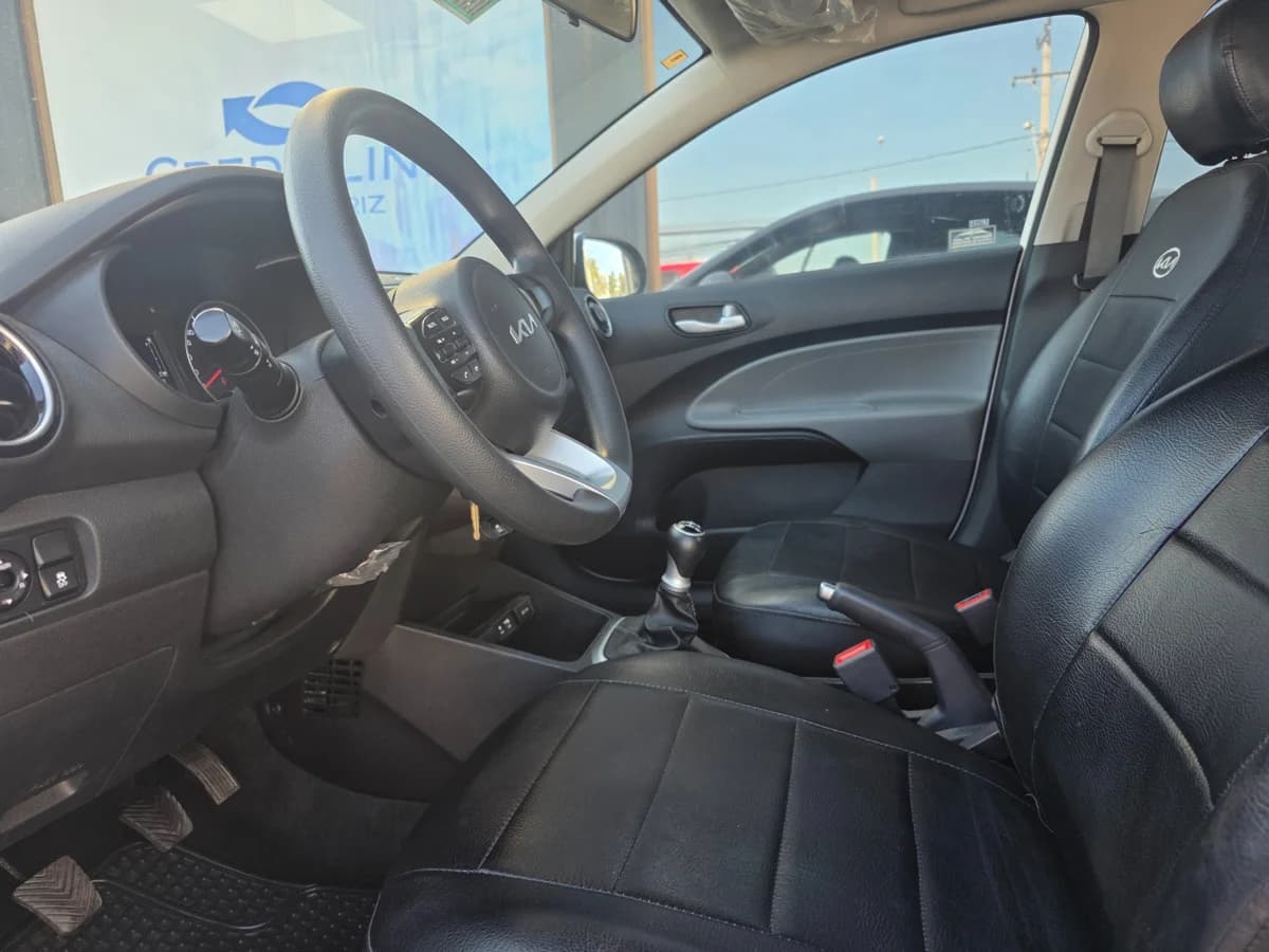 KIA Soluto 1.4 LX E6 2024 - Imagen 8