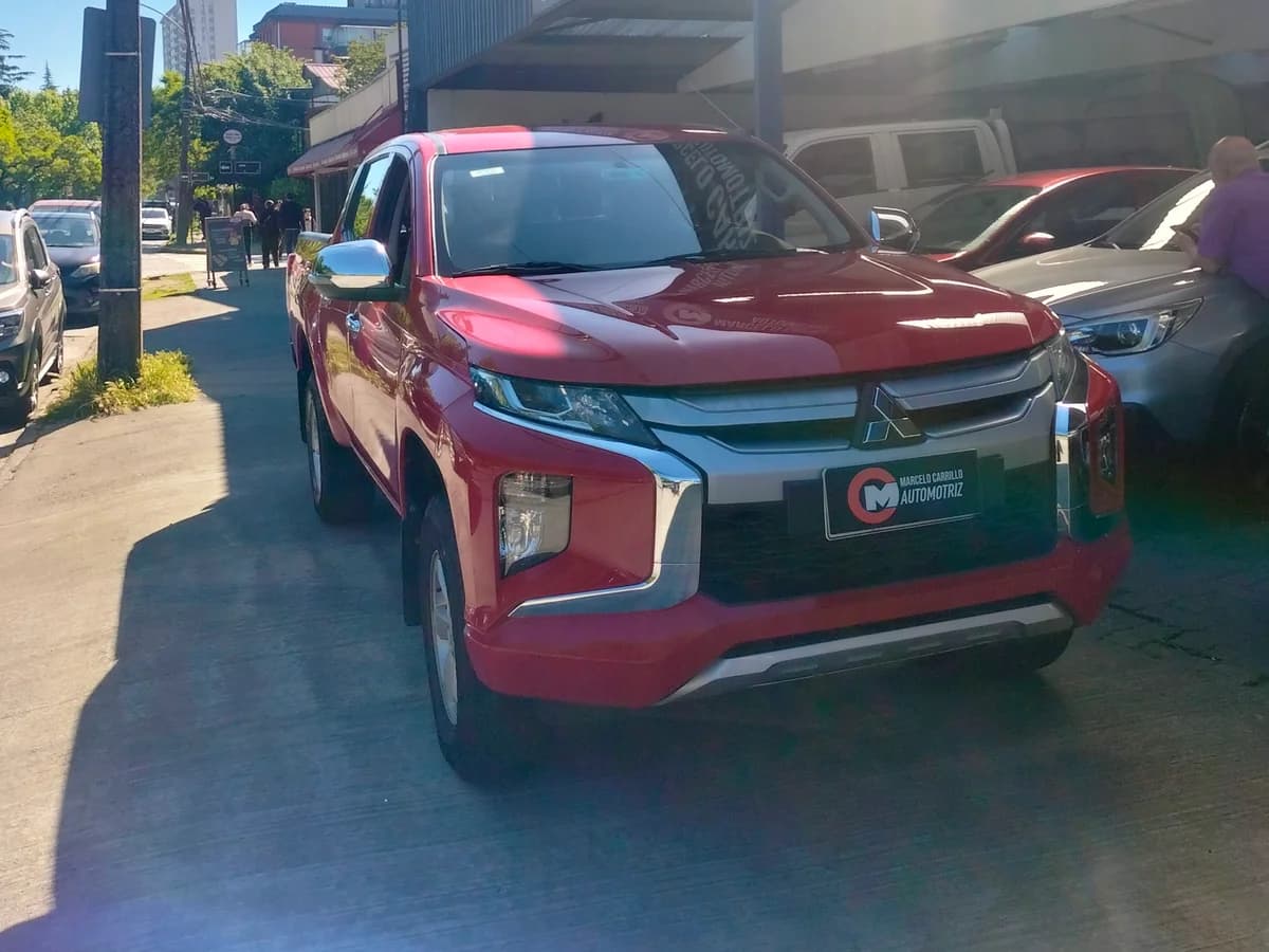 MITSUBISHI L200 KATANA CRT DAKAR CRS 2.4 TD 4X4 MT 2023 - Imagen 4