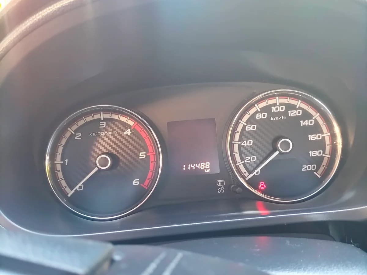 MITSUBISHI L200 KATANA CRT DAKAR CRS 2.4 TD 4X4 MT 2023 - Imagen 8