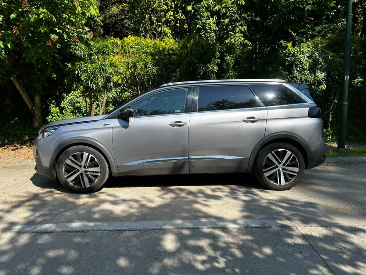 Peugeot 5008 Gt- Line 2.0L BlueHDI EAT8 4x2 7P año 2018 - Imagen 5
