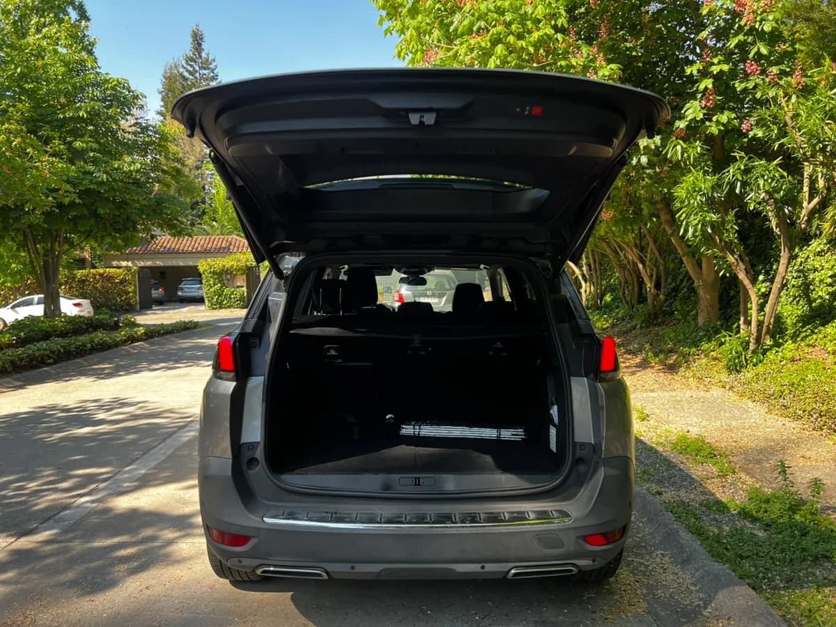 Peugeot 5008 Gt- Line 2.0L BlueHDI EAT8 4x2 7P año 2018 - Imagen 8