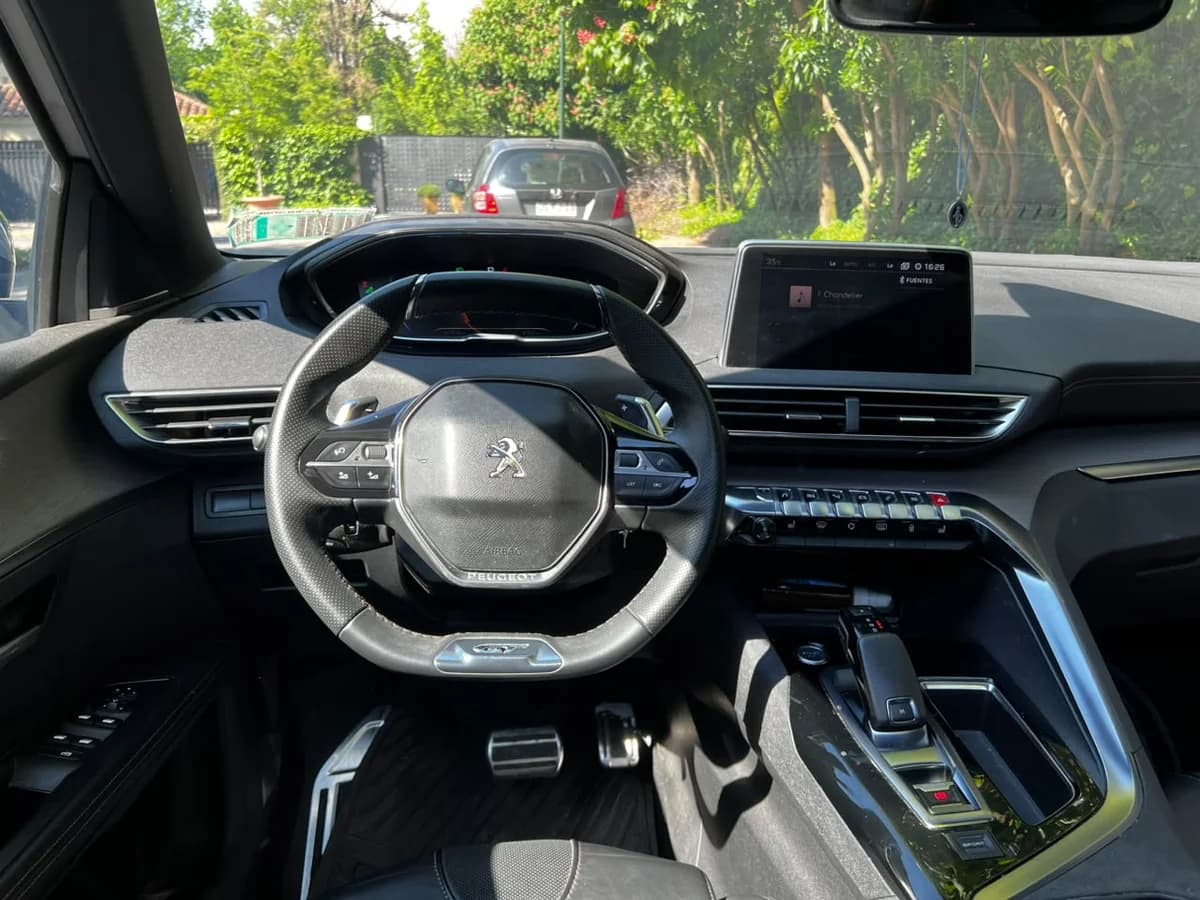 Peugeot 5008 Gt- Line 2.0L BlueHDI EAT8 4x2 7P año 2018 - Imagen 19