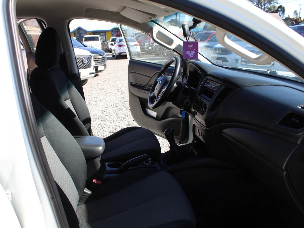 MITSUBISHI L200 KATANA CRT 4X4 2.4 2021 - Imagen 6