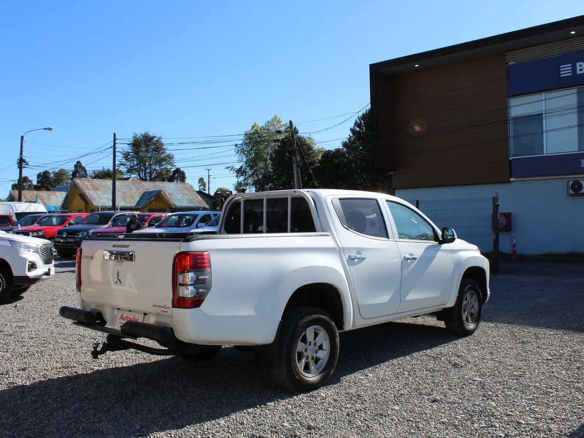MITSUBISHI L200 KATANA CRT 4X4 2.4 2021 - Imagen 8
