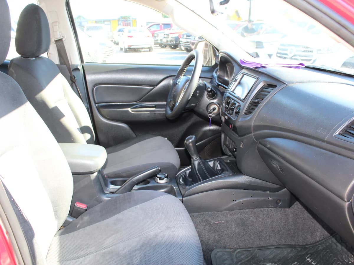 MITSUBISHI L200 KATANA CRT 2.4 2022 - Imagen 6