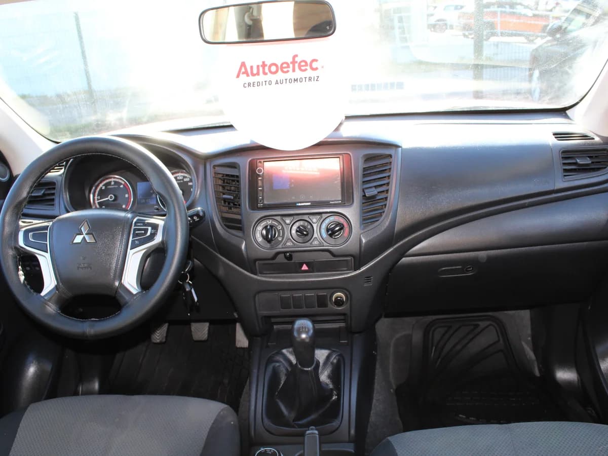MITSUBISHI L200 KATANA CRT 4X4 2.4 2023 - Imagen 6