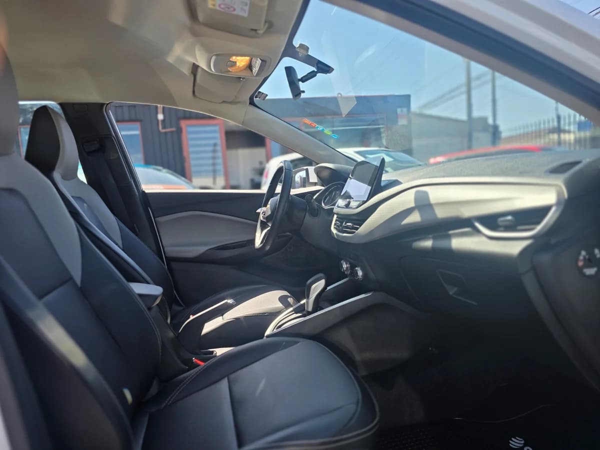 CHEVROLET Onix 1.0 2023 - Imagen 9