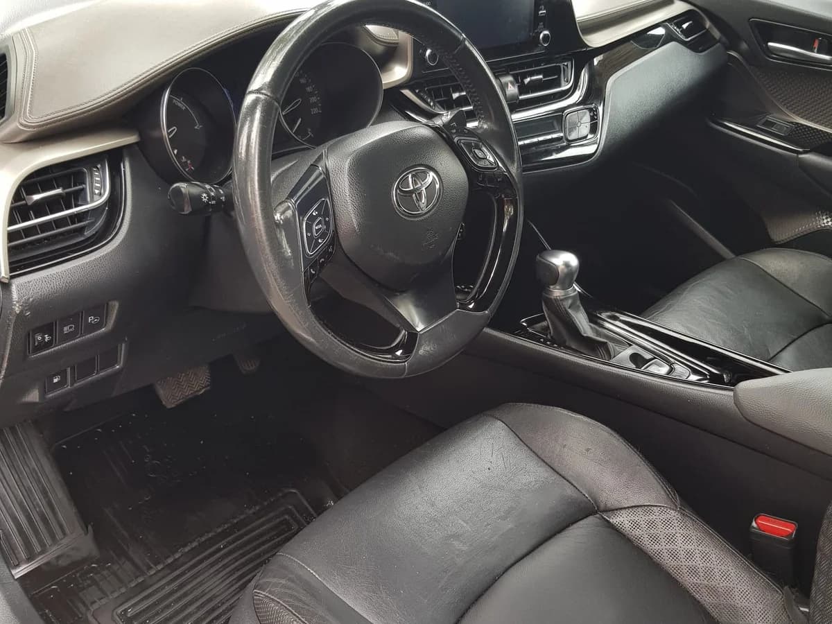TOYOTA C-HR HEV 1.8 AT - Imagen 8