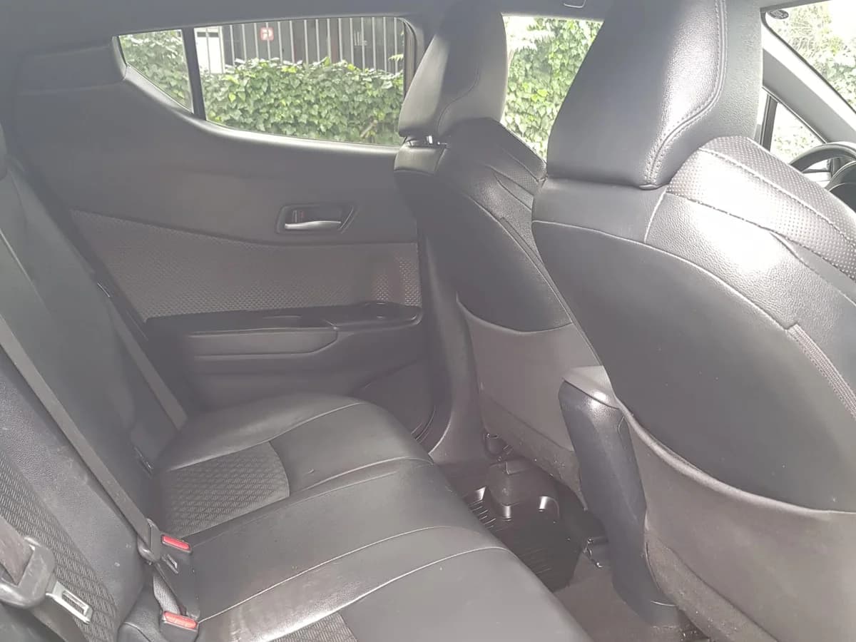 TOYOTA C-HR HEV 1.8 AT - Imagen 10