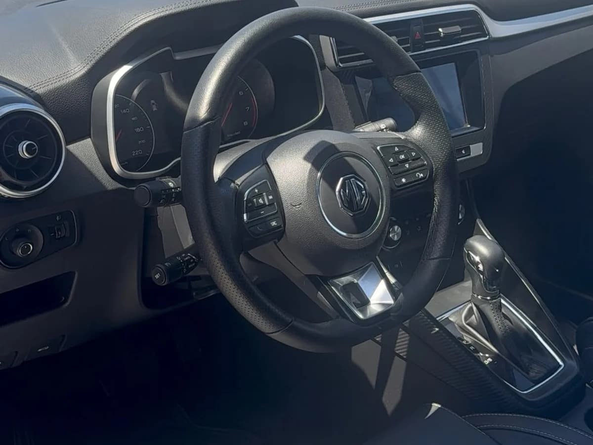 MG ZS COM AUTOMATICO 2025 - Imagen 7