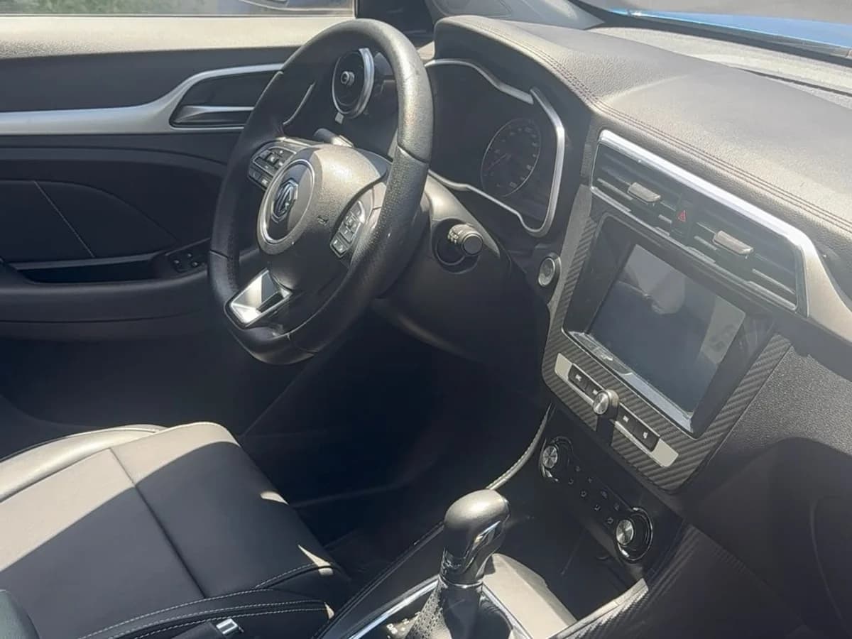 MG ZS COM AUTOMATICO 2025 - Imagen 9