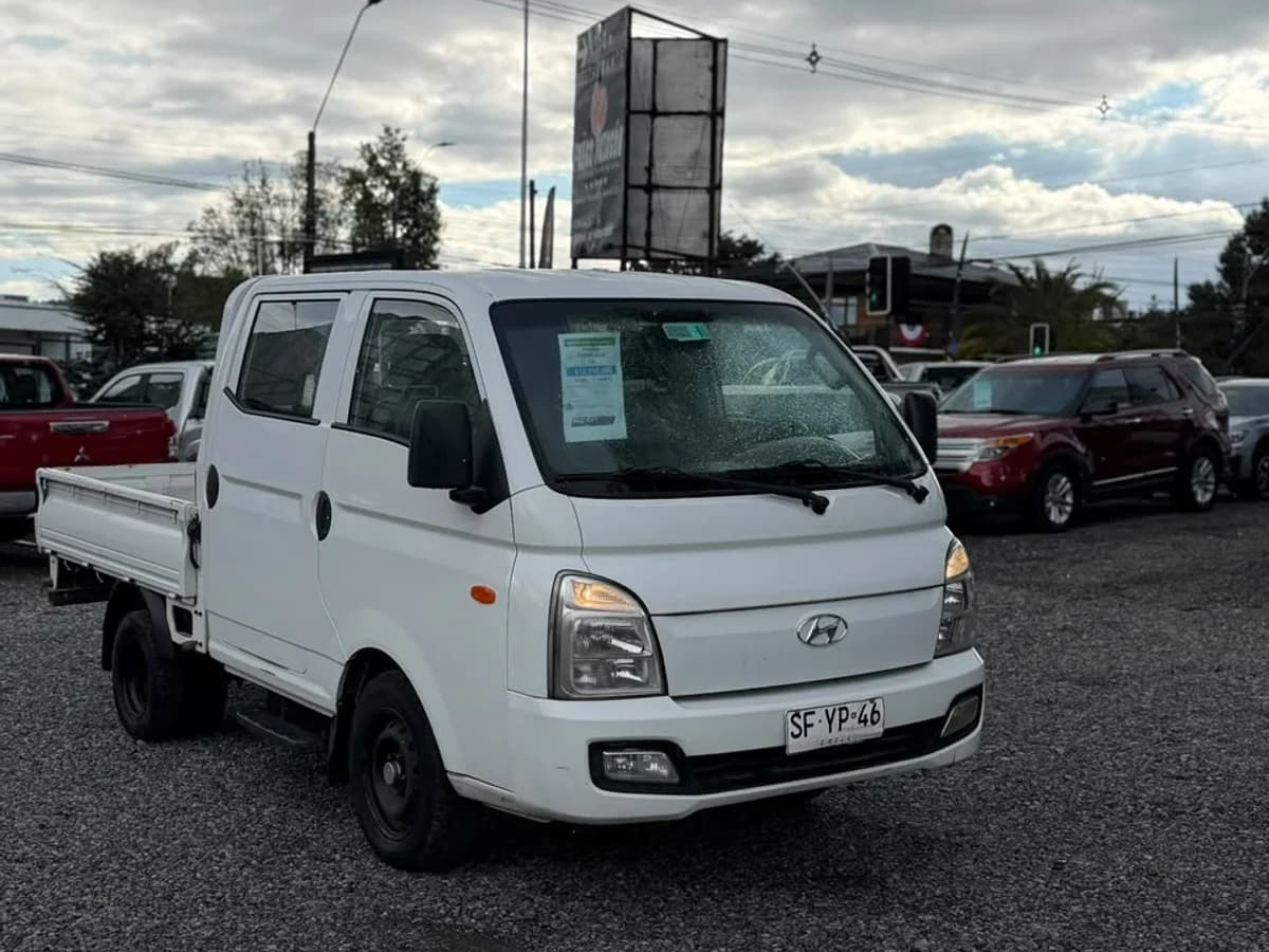 HYUNDAI PORTER 2.5 CRDI GL DC 2AB AC MT DIESEL 2022 - Imagen 1
