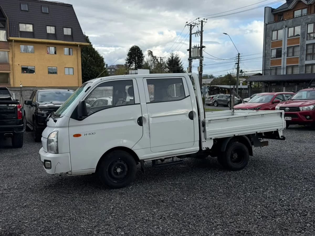 HYUNDAI PORTER 2.5 CRDI GL DC 2AB AC MT DIESEL 2022 - Imagen 2