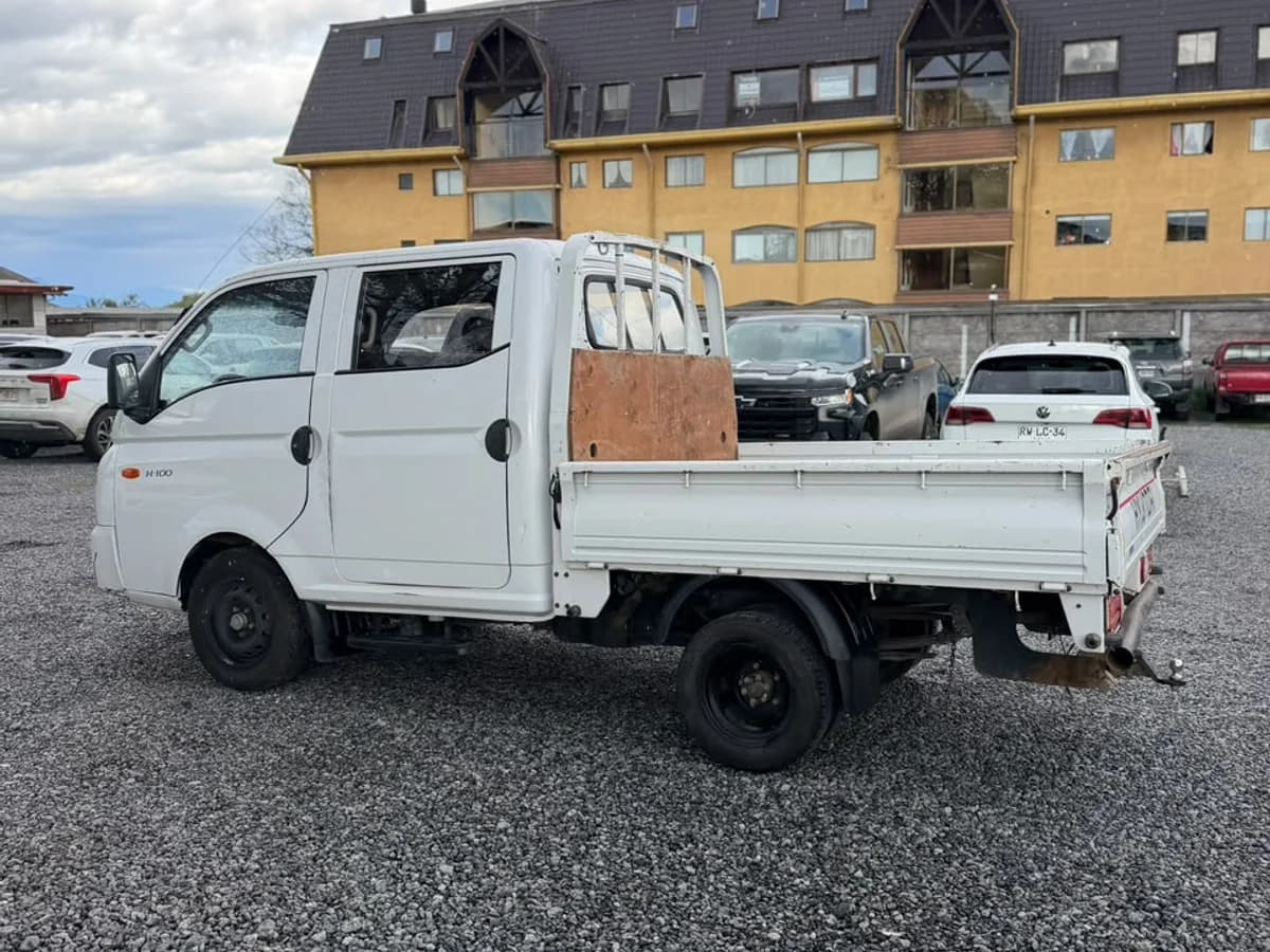 HYUNDAI PORTER 2.5 CRDI GL DC 2AB AC MT DIESEL 2022 - Imagen 4