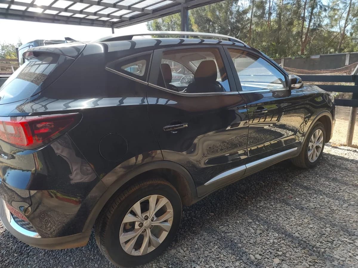 MG ZS 1.5L std 4x2 mt5 año 2025 - Imagen 2